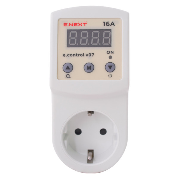 Реле напруги в розетку E.NEXT e.control.v07 (i0310022)
